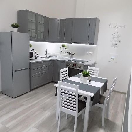 A10 Alkotmany B Apartment Βουδαπέστη Εξωτερικό φωτογραφία