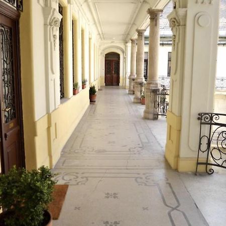 A10 Alkotmany B Apartment Βουδαπέστη Εξωτερικό φωτογραφία