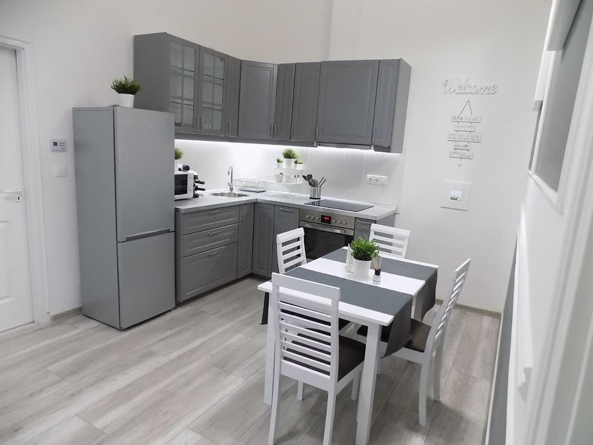 A10 Alkotmany B Apartment Βουδαπέστη Εξωτερικό φωτογραφία