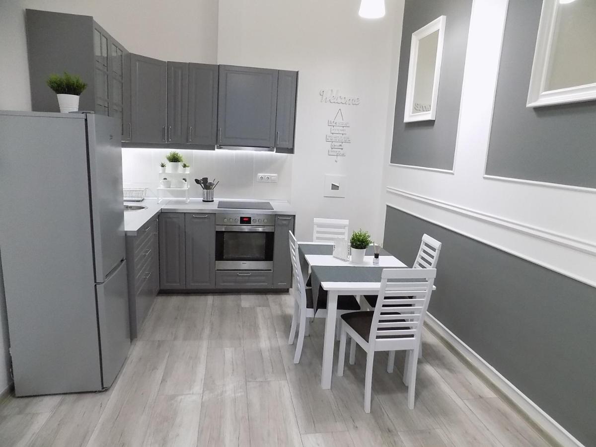 A10 Alkotmany B Apartment Βουδαπέστη Εξωτερικό φωτογραφία